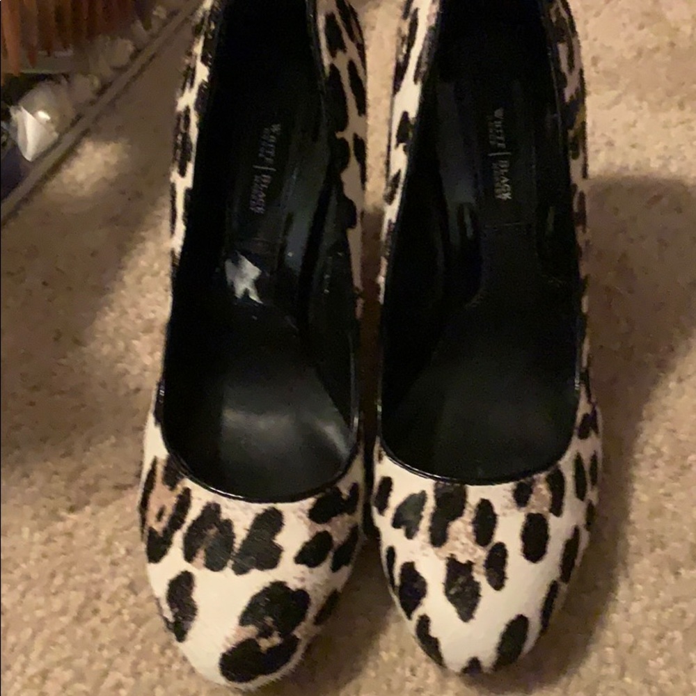 Black n white shoes